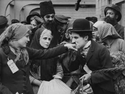 Immigrant-1917-Chaplin-24